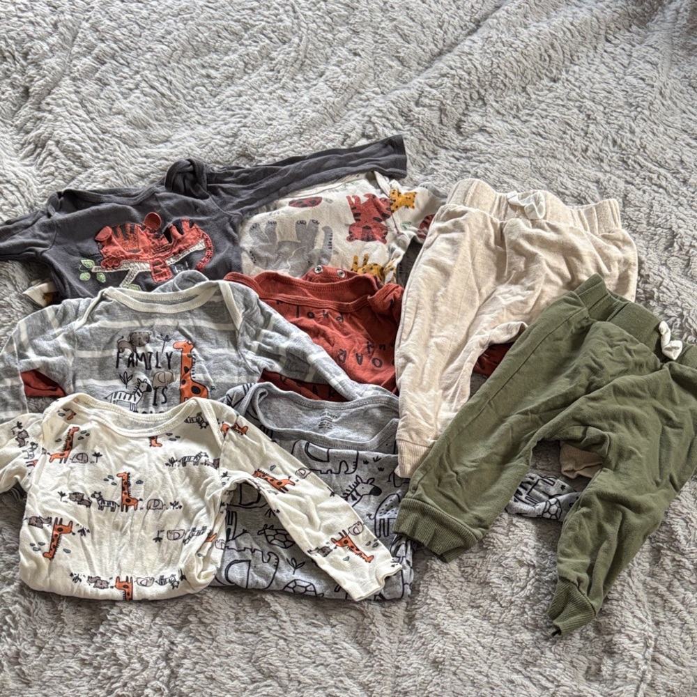 Gerber 6-9 month boy bundle Matching Sets